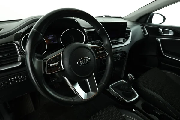 Kia cee'd (2021) — foto 2 van 16