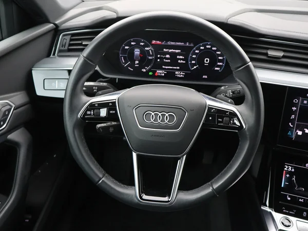 AUDI e-tron Sportback (2022) — foto 5 van 27