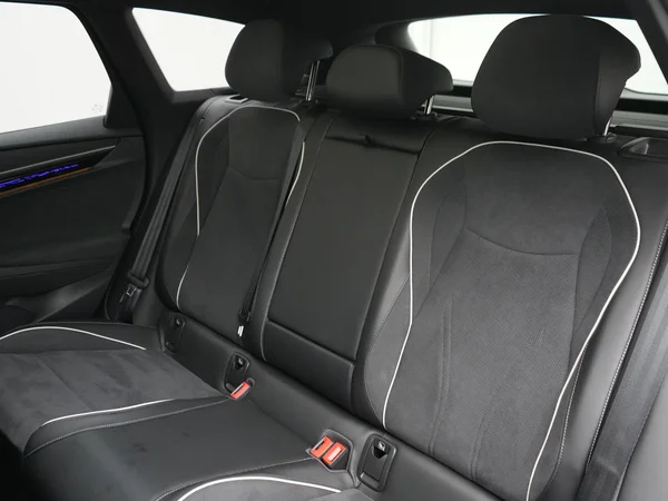 VOLKSWAGEN ID.7 Tourer (2026) — foto 3 van 39