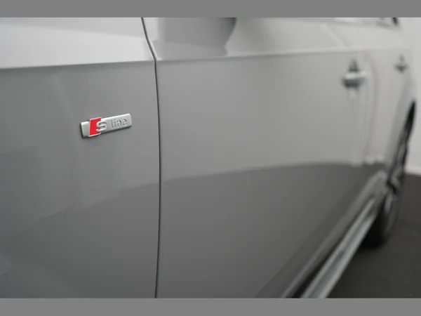 AUDI Q7 PHEV (2023) — foto 29 van 39