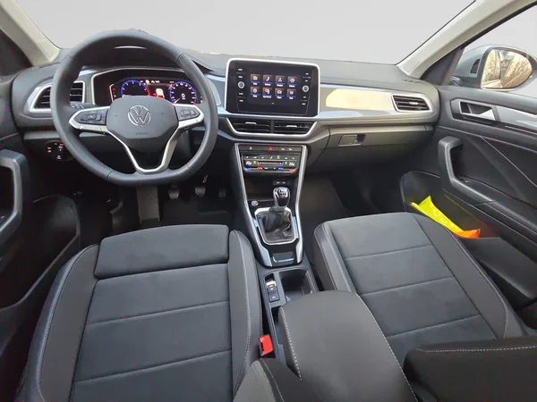 VOLKSWAGEN T-Roc (2025) — foto 15 van 24