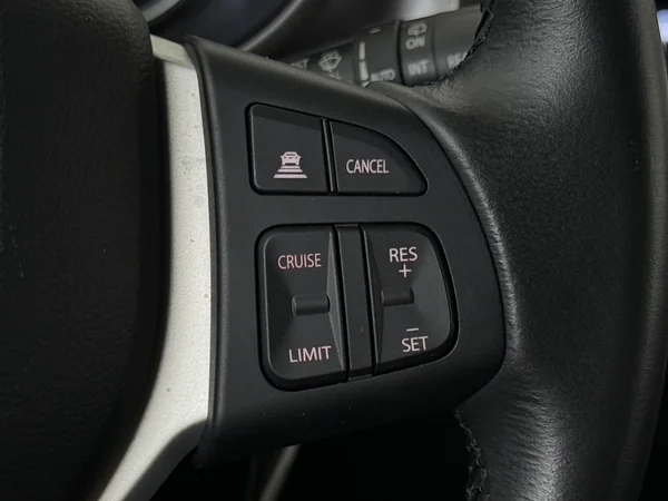 SUZUKI Vitara (2023) — foto 9 van 27