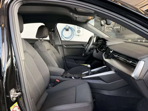 Audi A3 (2022) — foto 2 van 21