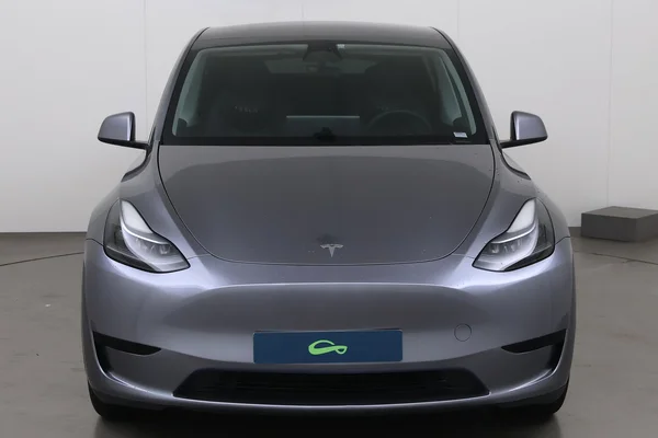 Tesla Model Y (2023) — foto 12 van 23