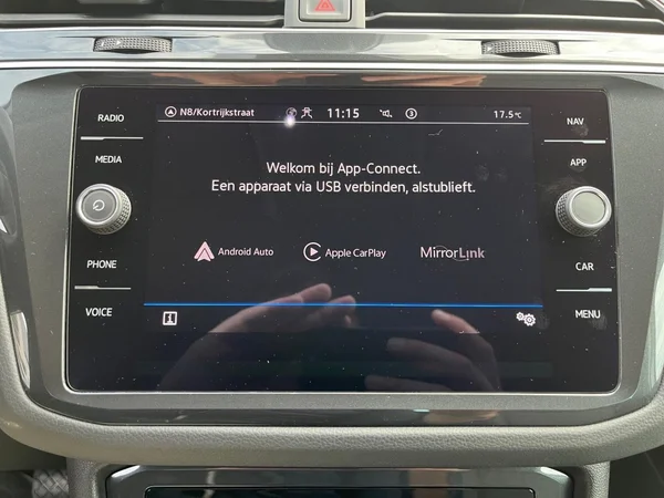 VOLKSWAGEN Tiguan (2021) — foto 6 van 22