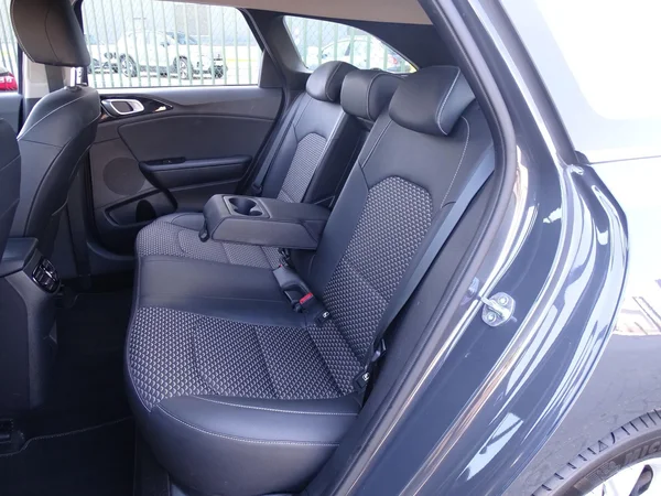 Kia cee'd (2024) — foto 4 van 26