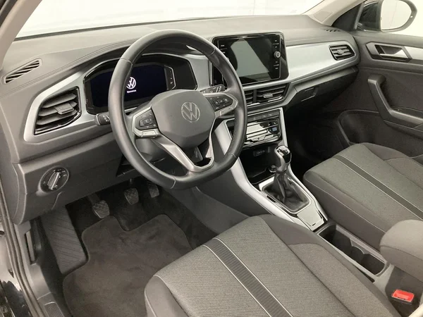 VOLKSWAGEN T-Roc (2024) — foto 34 van 36