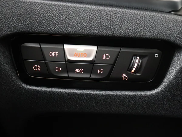 BMW 330 (2022) — foto 22 van 34