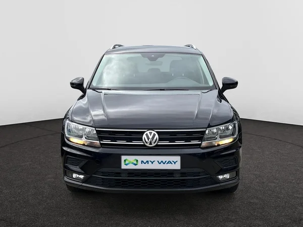 VOLKSWAGEN Tiguan (2019) — foto 11 van 22