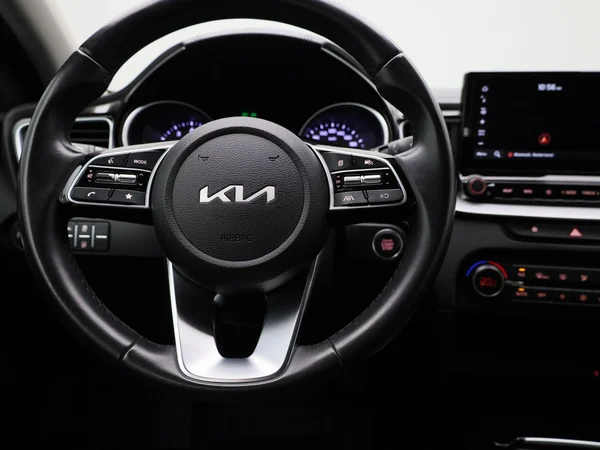 Kia cee'd (2023) — foto 39 van 39