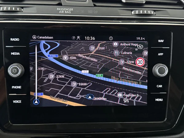 VOLKSWAGEN Touran (2025) — foto 18 van 19