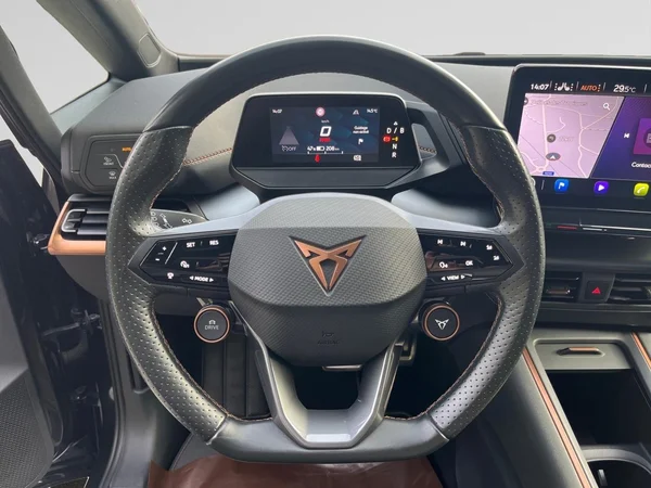 CUPRA Born (2024) — foto 2 van 30