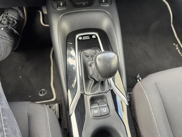 TOYOTA Corolla SW Hybrid (HEV) (2022) — foto 3 van 24
