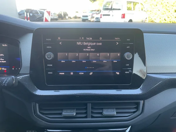VOLKSWAGEN T-Cross (2025) — foto 3 van 14
