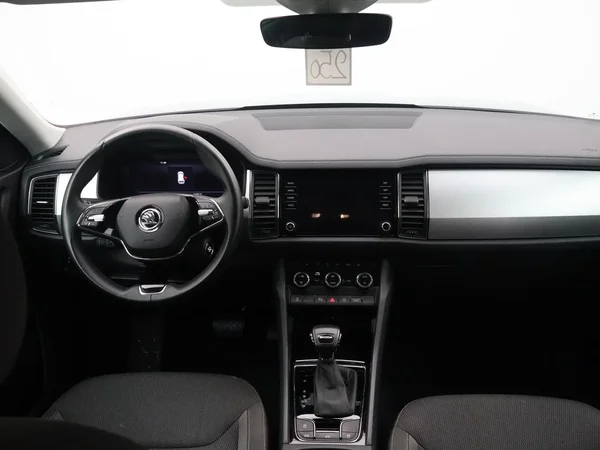 Škoda Kodiaq (2023) — foto 7 van 32