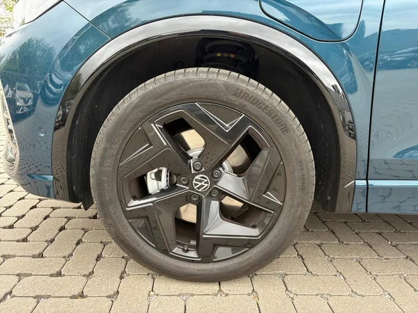 VOLKSWAGEN Tiguan eHybrid (PHEV) (2025) — foto 16 van 24