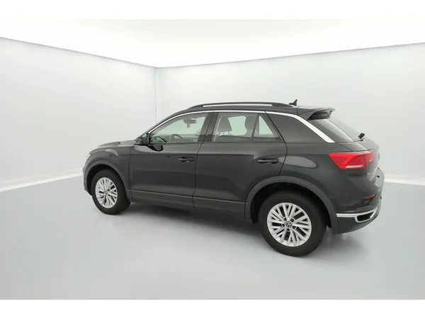 VOLKSWAGEN T-Roc (2021) — foto 33 van 36