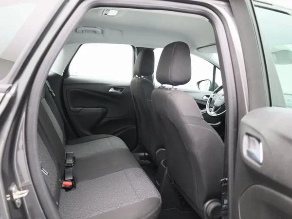 Opel Crossland (2021) — foto 29 van 38