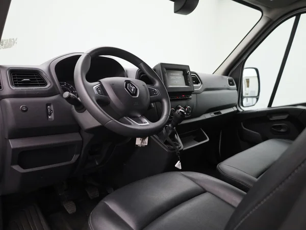 Renault Master (2023) — foto 27 van 40