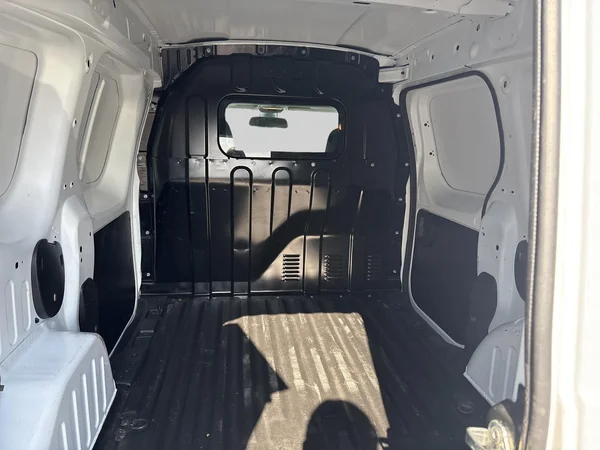 Renault Express (2023) — foto 16 van 18