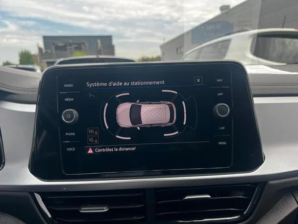VOLKSWAGEN T-Roc (2022) — foto 16 van 26