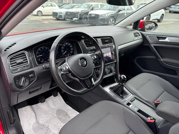 VOLKSWAGEN Golf VII (2017) — foto 4 van 21