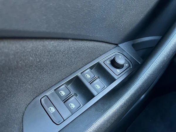 SKODA Kamiq (2024) — foto 2 van 16