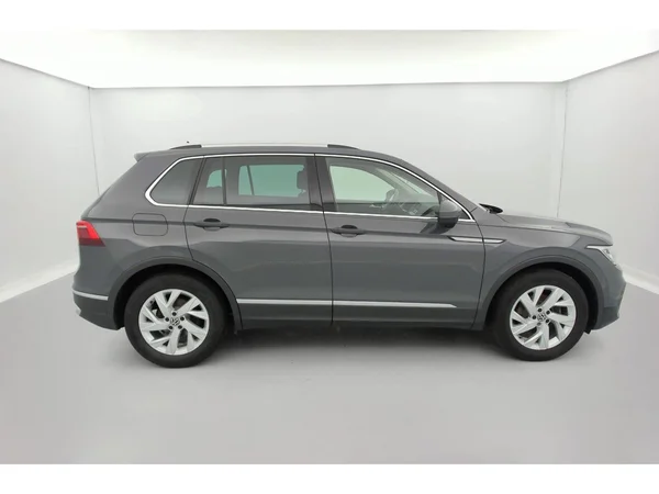 VOLKSWAGEN Tiguan Dsl (2022) — foto 7 van 36