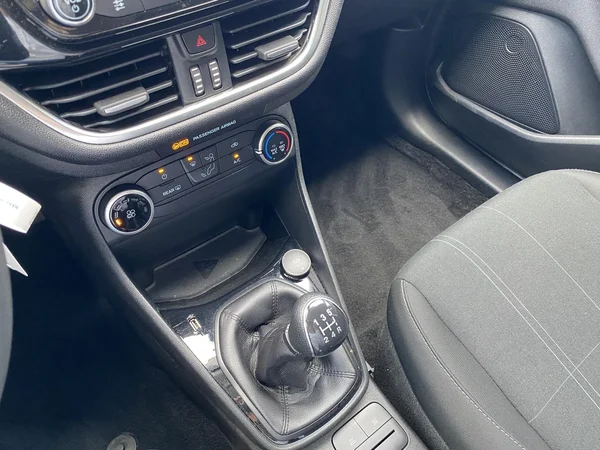 Ford Fiesta (2019) — foto 3 van 20