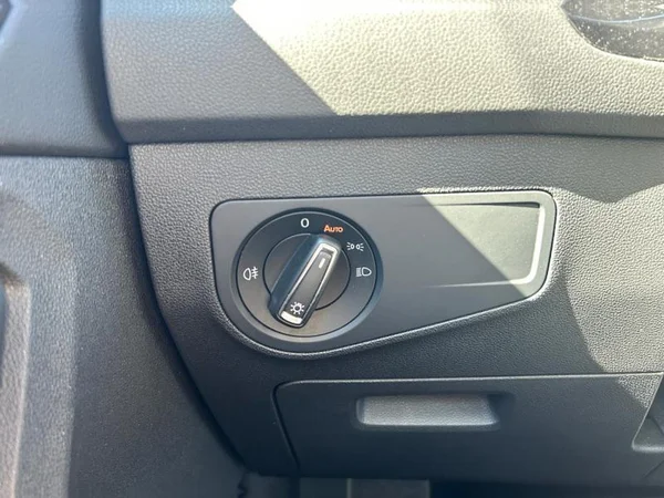 VOLKSWAGEN Tiguan (2023) — foto 21 van 31