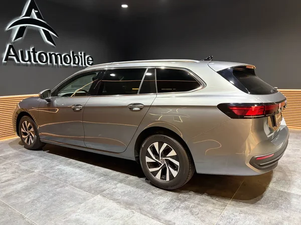 Volkswagen Passat (2024) — foto 24 van 31