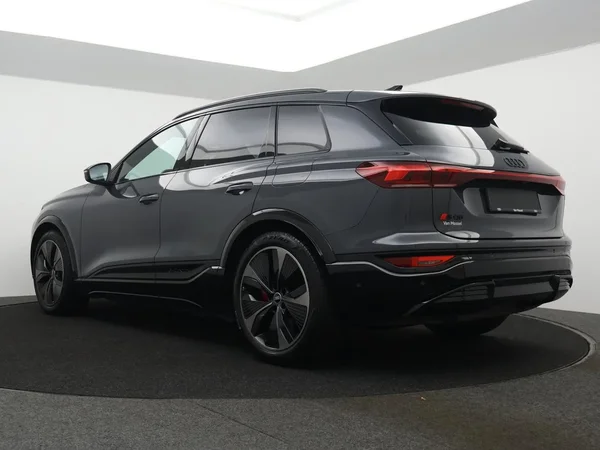 Audi SQ6 e-tron (2025) — foto 25 van 28
