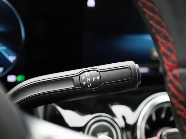 Mercedes-Benz EQA (2021) — foto 21 van 48
