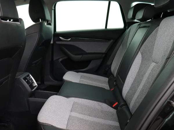 SKODA Octavia Combi (2024) — foto 4 van 19