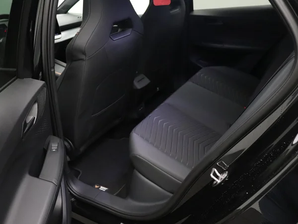 CUPRA Born (2025) — foto 2 van 17