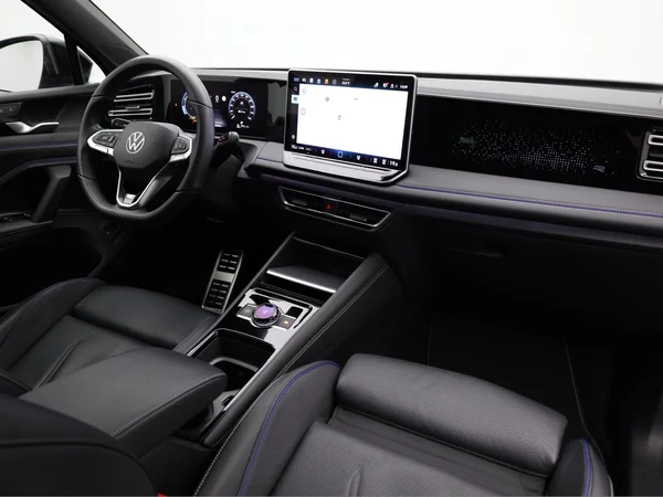 VOLKSWAGEN Tiguan (2025) — foto 18 van 24