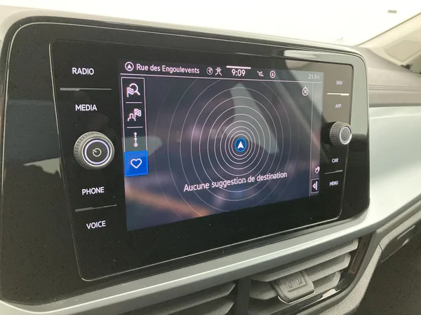 VOLKSWAGEN T-Roc Dsl (2023) — foto 13 van 36
