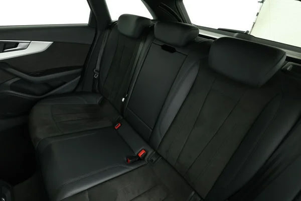 Audi A4 (2021) — foto 5 van 16