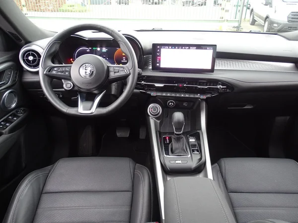 Alfa Romeo Tonale (2024) — foto 3 van 27