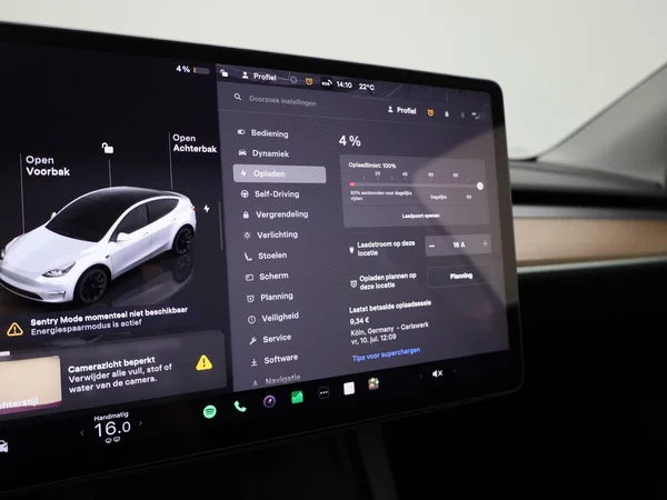 Tesla Model Y (2024) — foto 22 van 46