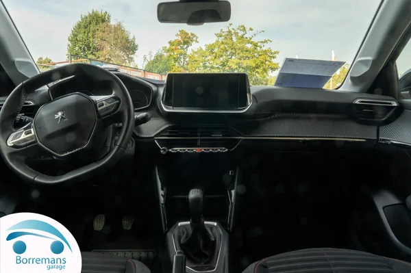 Peugeot 208 (2023) — foto 6 van 28