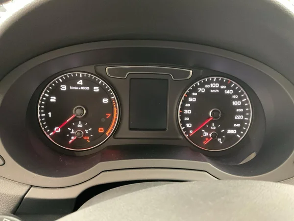 AUDI Q3 (2018) — foto 6 van 22