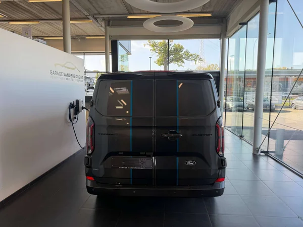 Ford Transit Custom — foto 17 van 21