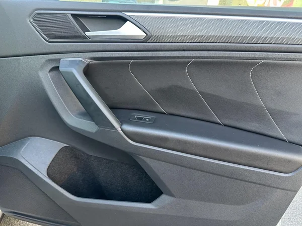 VOLKSWAGEN Tiguan Dsl (2023) — foto 15 van 20