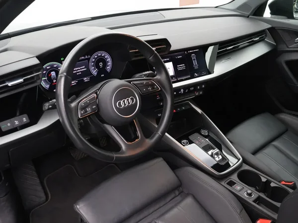Audi A3 (2022) — foto 2 van 27