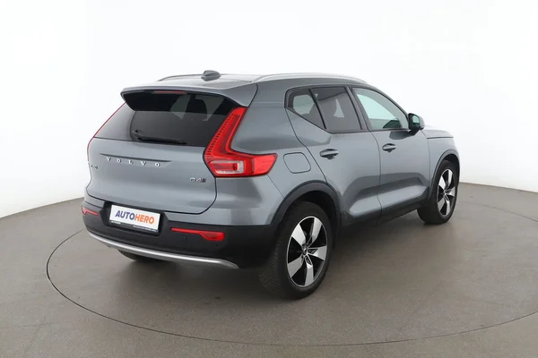 Volvo XC40 (2018) — foto 12 van 16