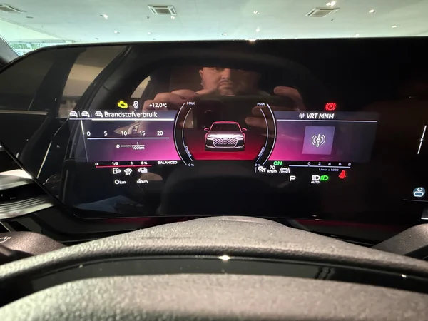 AUDI A6 e-hybrid (PHEV) (2026) — foto 21 van 21