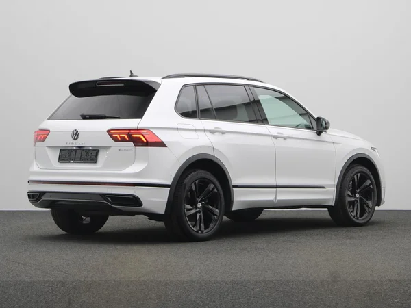 VOLKSWAGEN Tiguan eHybrid (PHEV) (2022) — foto 12 van 22