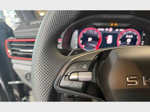 SKODA Kamiq (2026) — foto 2 van 26