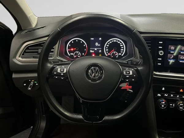 VOLKSWAGEN T-Roc (2020) — foto 2 van 20
